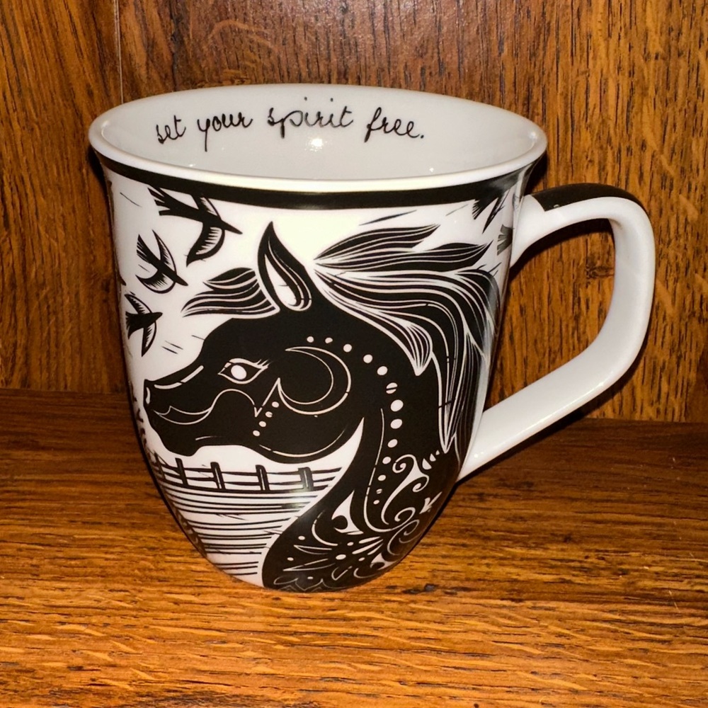 Karma Gifts Ceramic Mugs Coffee Cup Horse Black/White Set Your Spirit Free